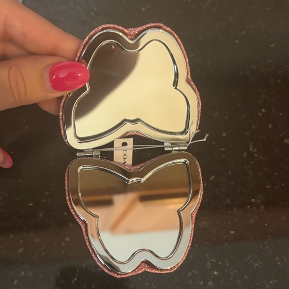 ❌SOLD❌ Coach Pink Butterfly Compact Mirror - Picture 3 of 3